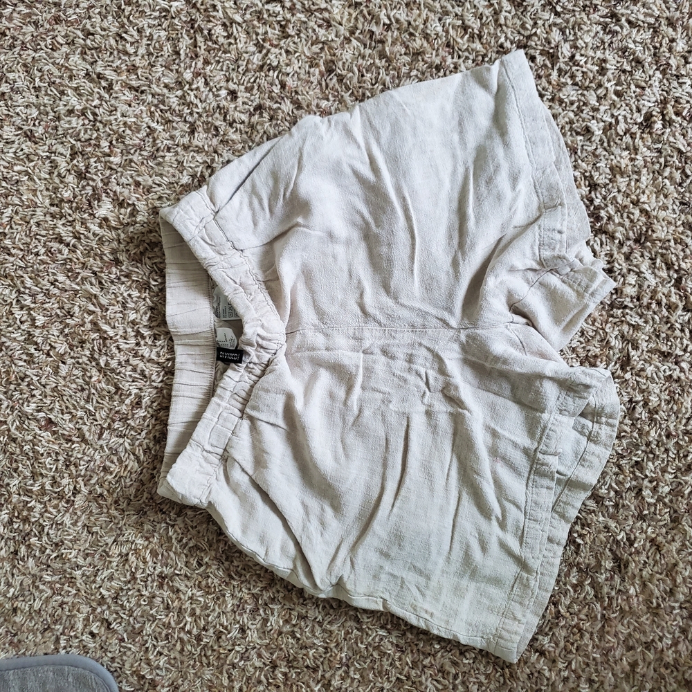 Women's White Linen Shorts